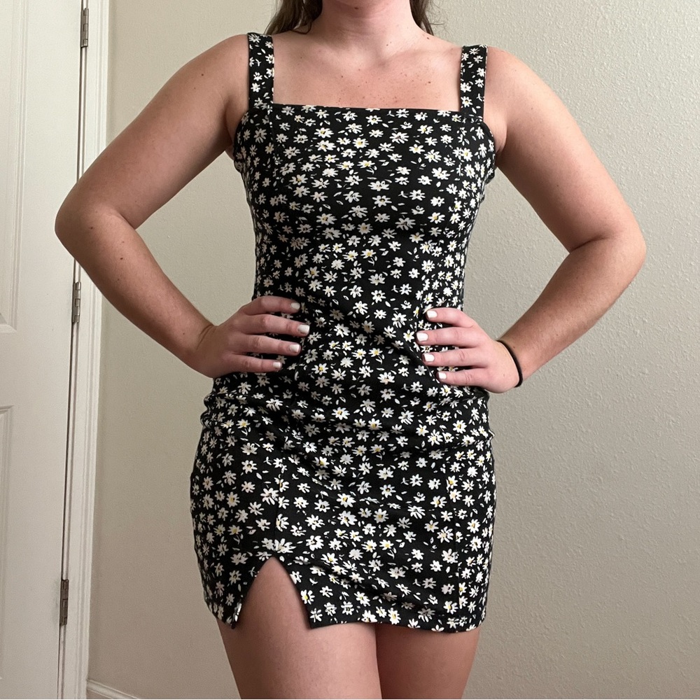 Black and daisy slip/ fitted dress. No zipper(easy slip on) size small.